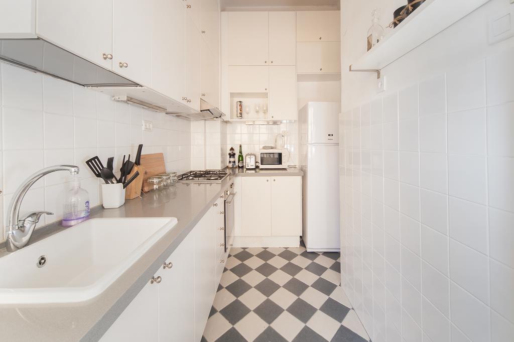 Charming 2Bd Apt W/ Balcony By Sea N' Rent Tel Aviv Camera foto