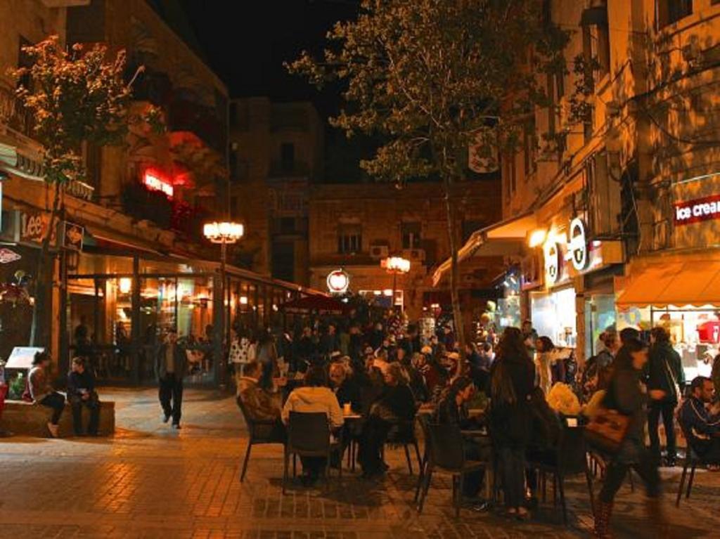 Charming 2Bd Apt W/ Balcony By Sea N' Rent Tel Aviv Esterno foto