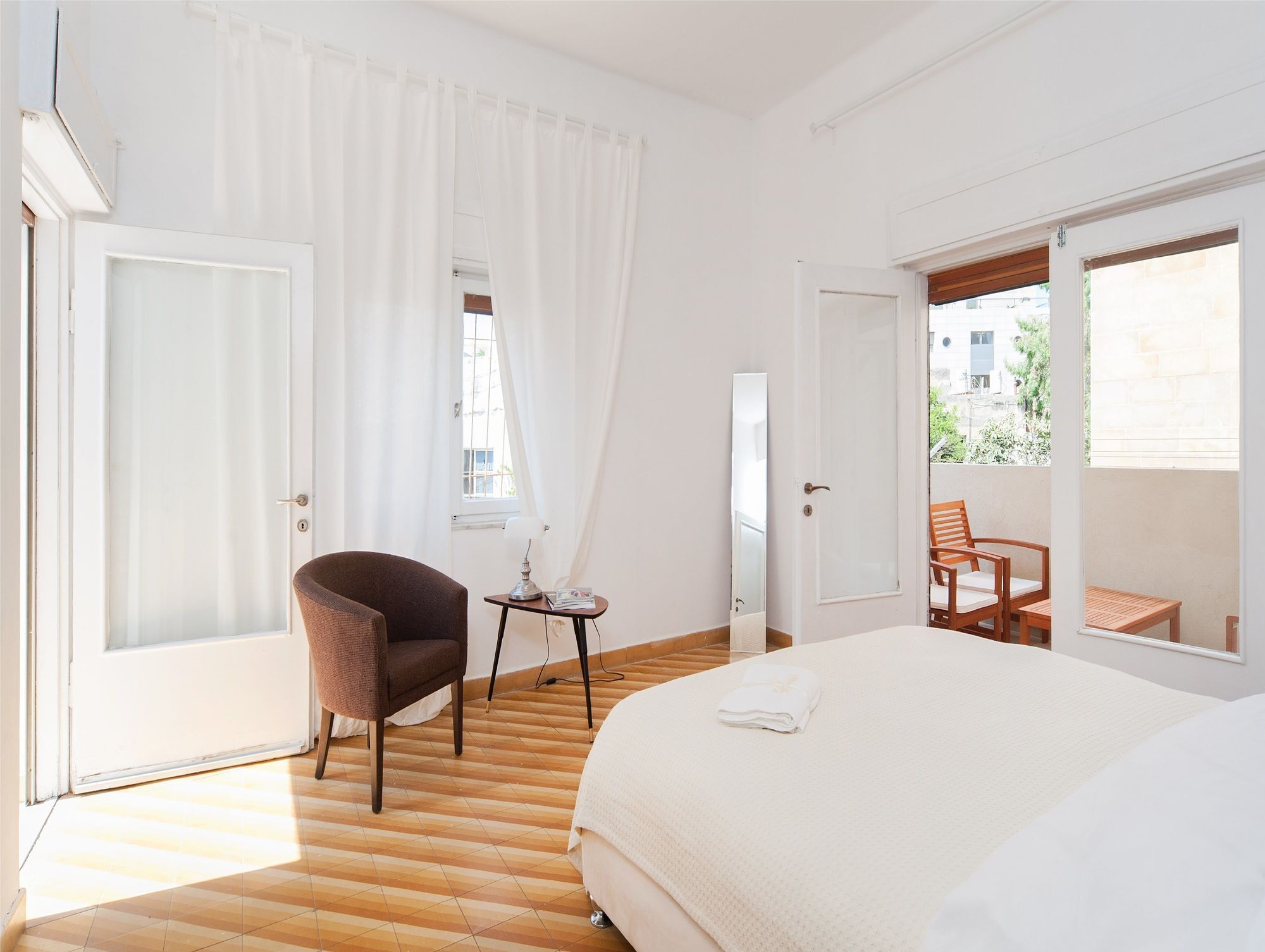 Charming 2Bd Apt W/ Balcony By Sea N' Rent Tel Aviv Esterno foto