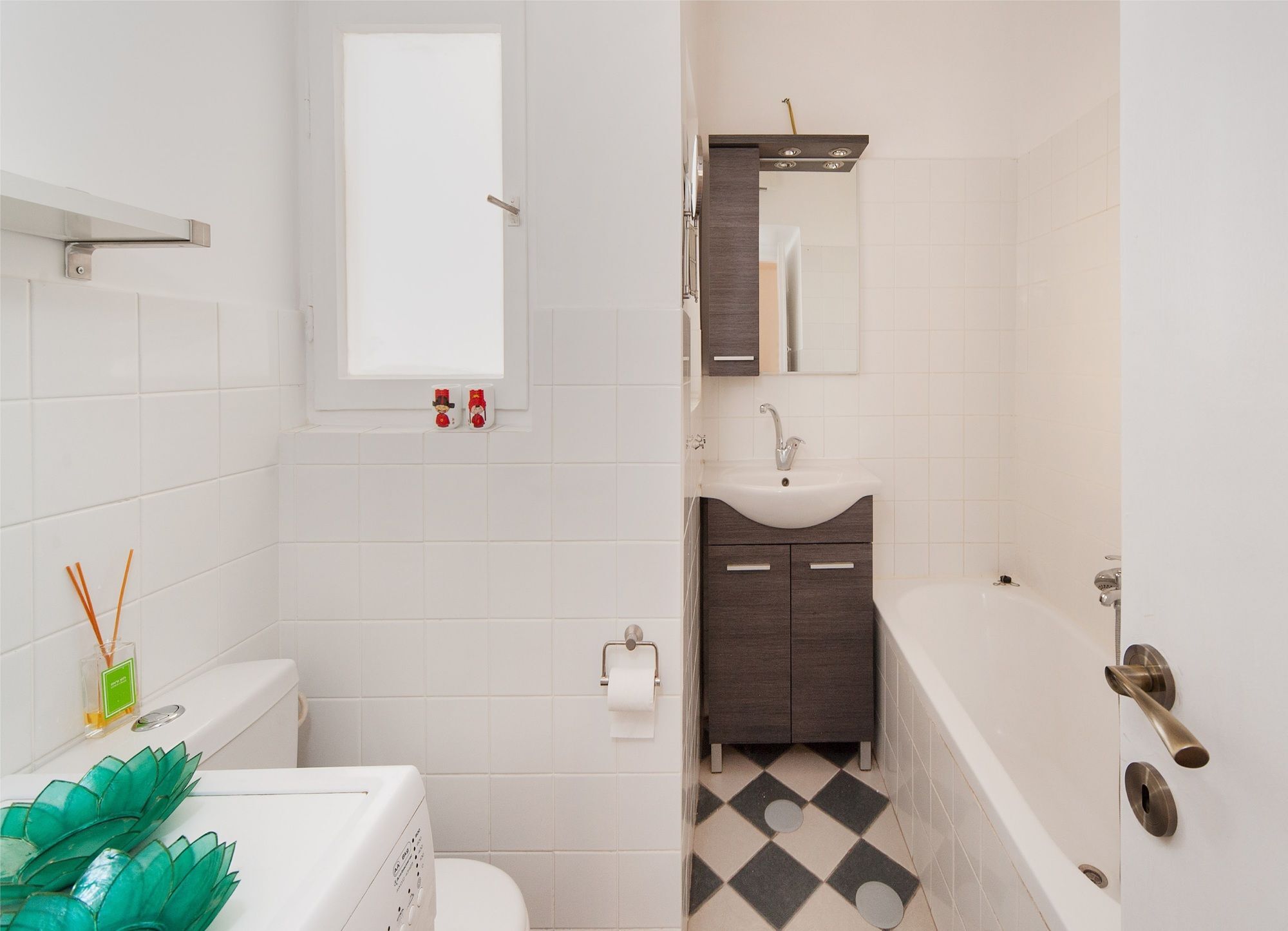 Charming 2Bd Apt W/ Balcony By Sea N' Rent Tel Aviv Esterno foto
